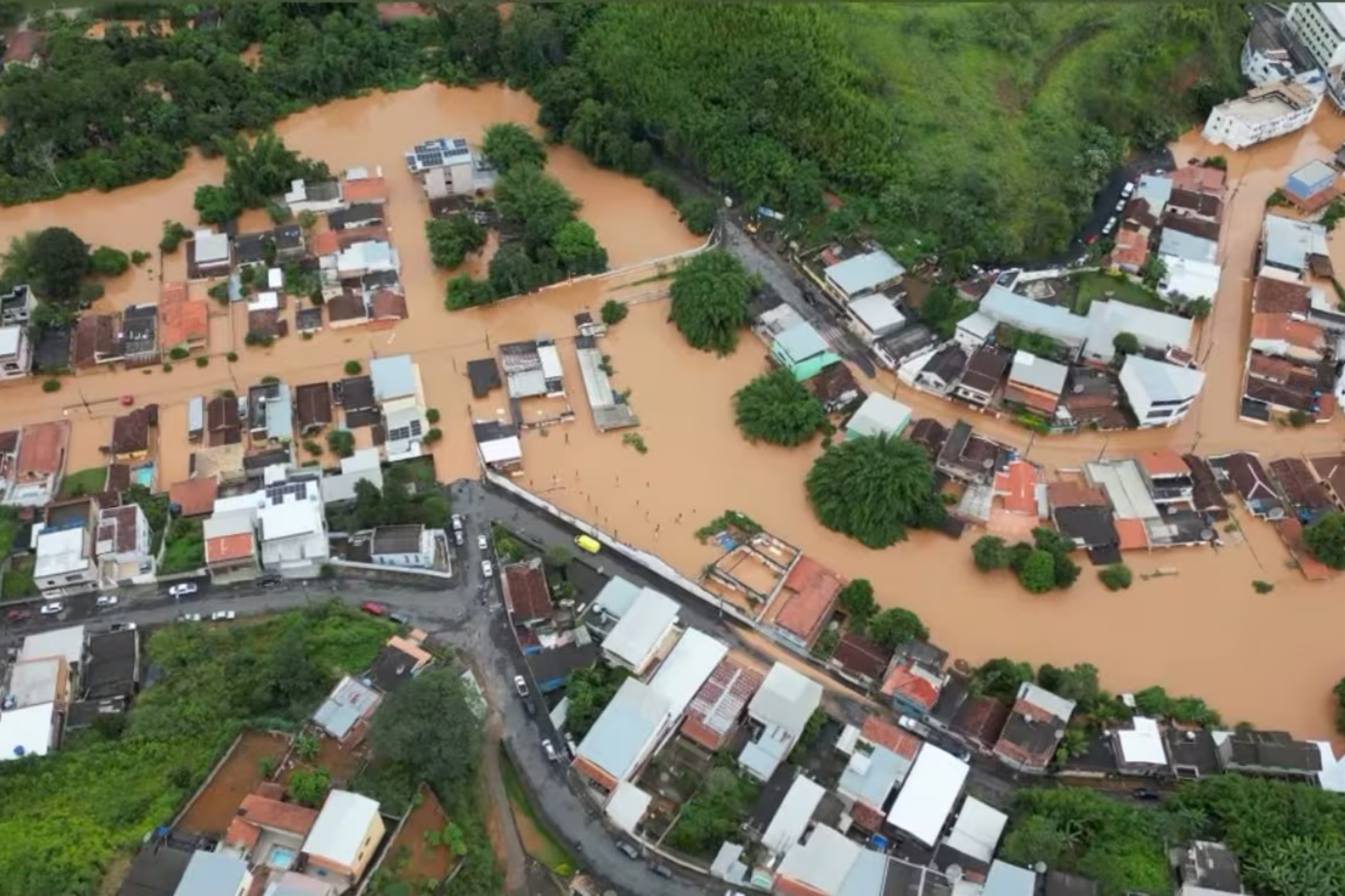 Depois da maior enchente da história de Matias Barbosa, união e solidariedade marcam início da reconstrução